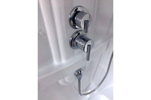 Гидромассажный бокс Royal Bath 120х80х217, прозрачное  стекло, белый профиль, правая, RB 8120BP1-T-R